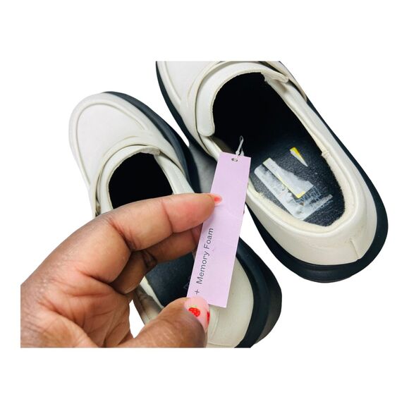 NWT Wild Fable Womens Penny Loafer Pumps Memory Foam Slip On Shoes White US 7 - Picture 10 of 11